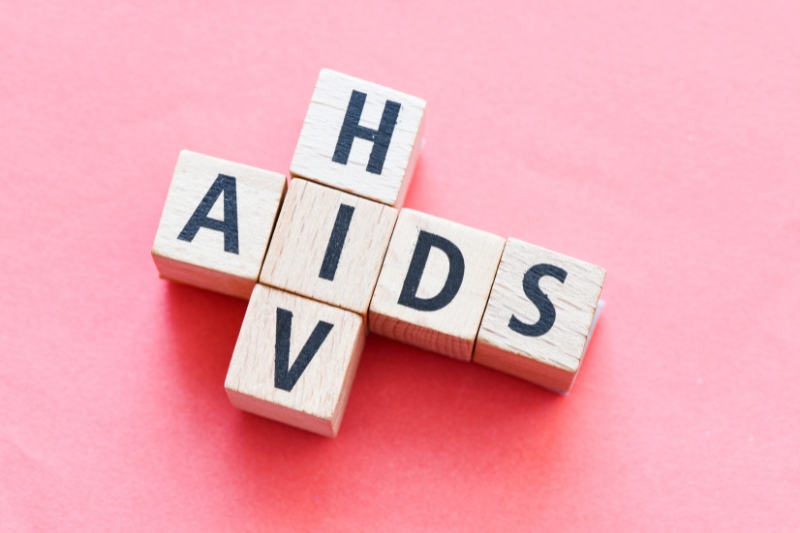 HIV sống được bao lâu